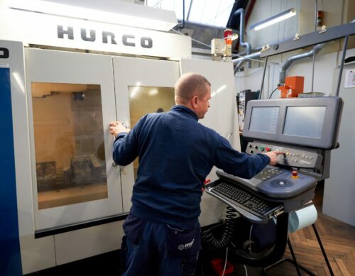 partnering-up-with-APEM