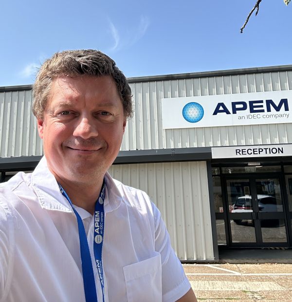 apem uk france 1